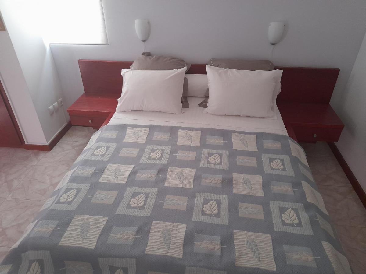Yria Residencial Bed and Breakfast Porto Novo Værelse billede