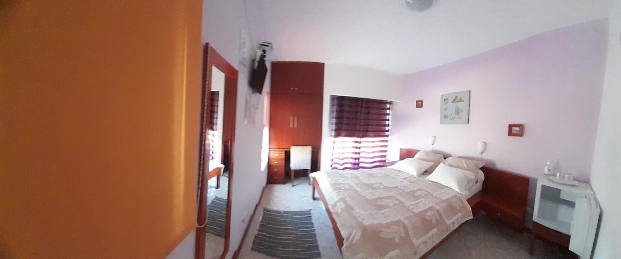 Yria Residencial Bed and Breakfast Porto Novo Eksteriør billede