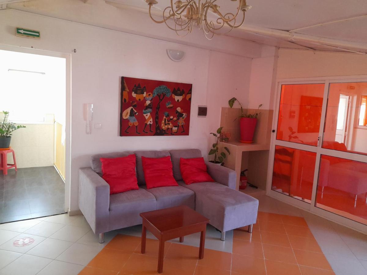 Yria Residencial Bed and Breakfast Porto Novo Eksteriør billede