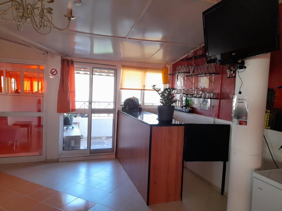 Yria Residencial Bed and Breakfast Porto Novo Eksteriør billede