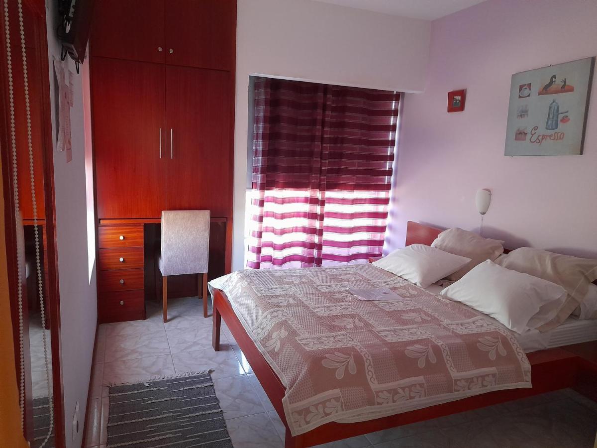 Yria Residencial Bed and Breakfast Porto Novo Eksteriør billede