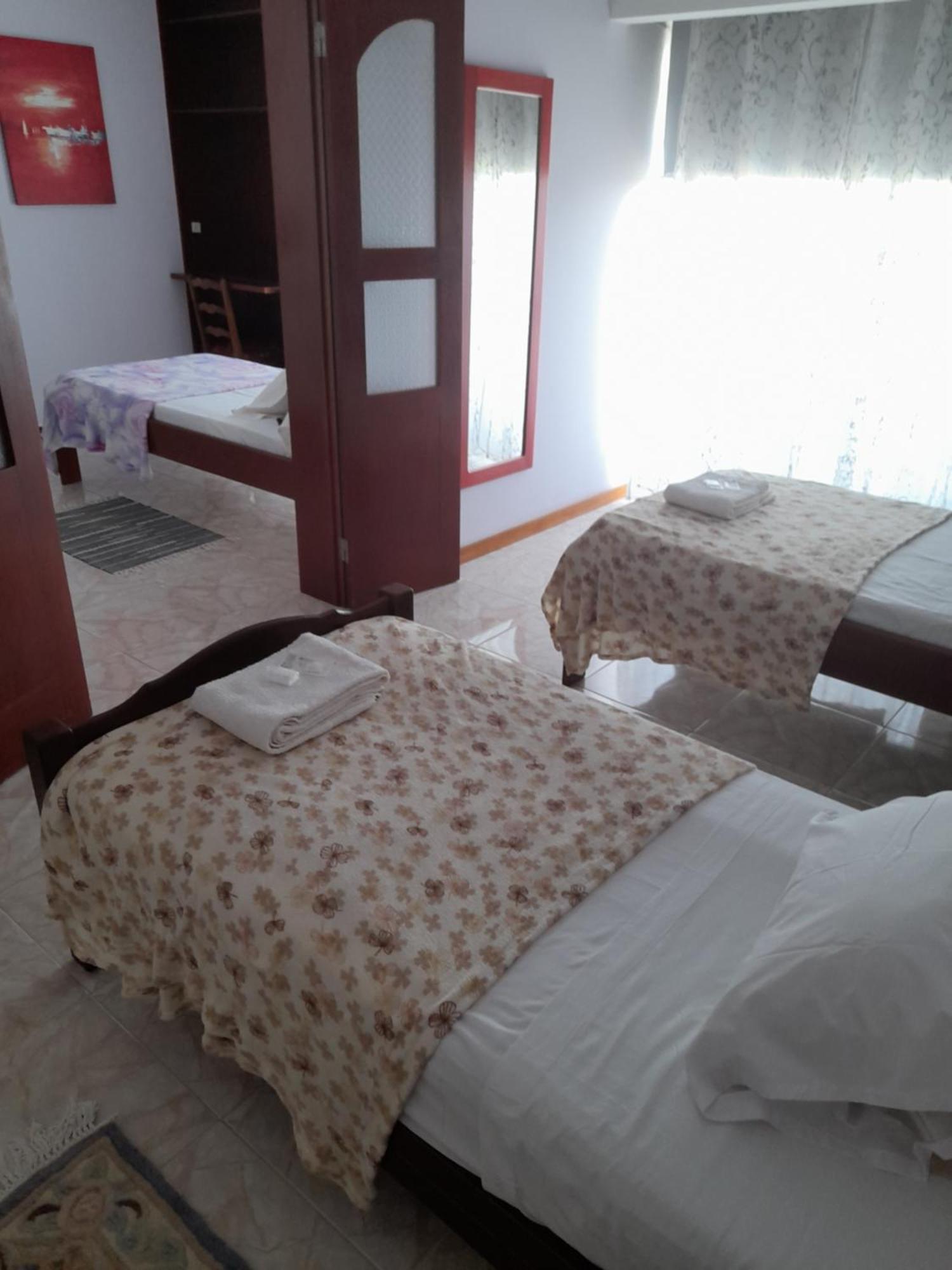 Yria Residencial Bed and Breakfast Porto Novo Værelse billede