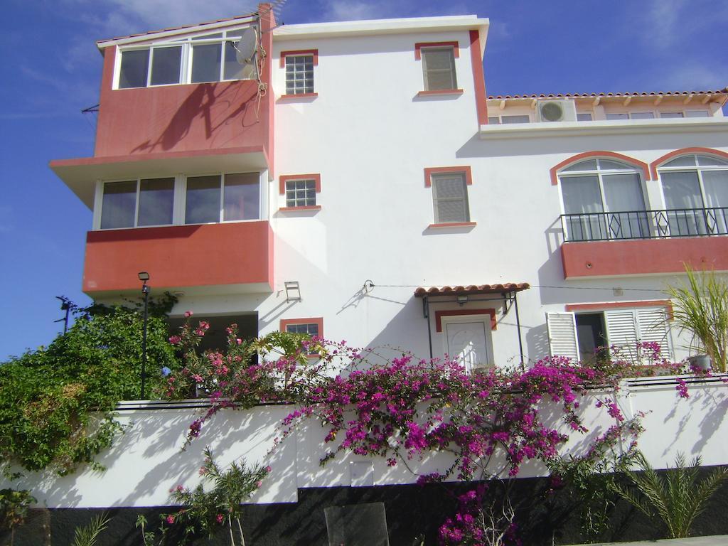 Yria Residencial Bed and Breakfast Porto Novo Eksteriør billede